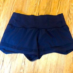 Lululemon Hoty hot low rise short
